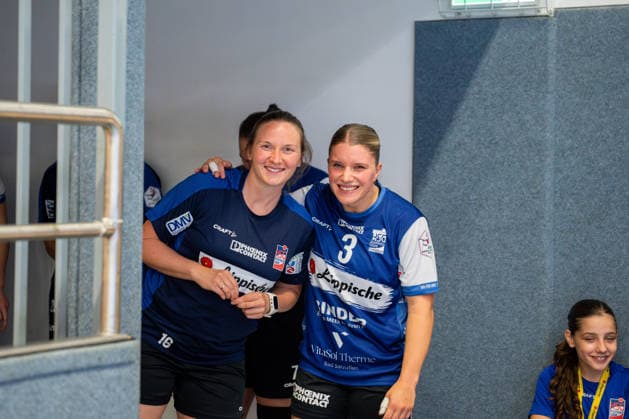 HSG Blomberg-Lippe (GER) vs. TuS Metzingen (GER), Handball, 1. Handball Bundesliga Frauen, Spieltag 2, Saison 2026 2027, Blomberg, 02.09.26 Melanie Veith (HSG Blomberg-Lippe, 16) und Laura Rueffieux (HSG Blomberg-Lippe, 03) Blomberg Synflex-Arena an der Ulmenallee Deutschland