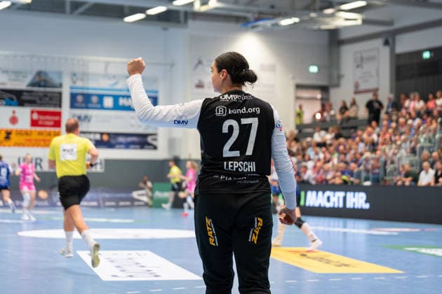 HSG Blomberg-Lippe (GER) vs. TuS Metzingen (GER), Handball, 1. Handball Bundesliga Frauen, Spieltag 2, Saison 2026 2027, Blomberg, 02.09.26 Lara Lepschi (HSG Blomberg-Lippe, 27) jubelt nach einer Parade Blomberg Synflex-Arena an der Ulmenallee Deutschland