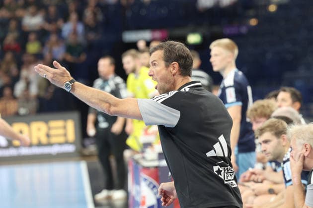 Handball Opel Handball Bundesliga 2026 2027 - Handball Verein Hamburg vs. TVB Stuttgart Trainer Torsten Jansen (Hamburg), Barclays Arena Hamburg