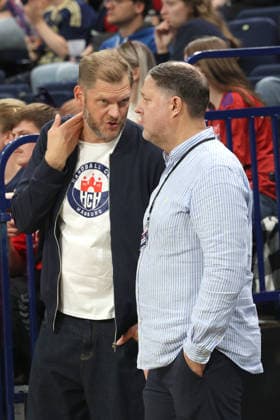 Handball Opel Handball Bundesliga 2026 2027 - Handball Verein Hamburg vs. TVB Stuttgart Sportdirektor Johannes Bitter (Hamburg), Philipp J. Müller, Gesellschafter und Aufsichtsrat Barclays Arena Hamburg
