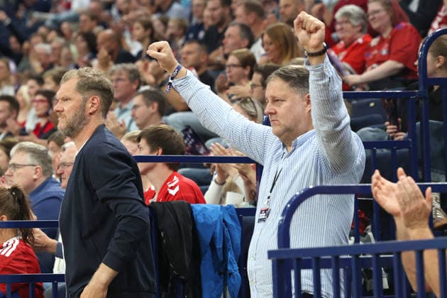 Handball Opel Handball Bundesliga 2026 2027 - Handball Verein Hamburg vs. TVB Stuttgart Sportdirektor Johannes Bitter (Hamburg), Philipp J. Müller, Gesellschafter und Aufsichtsrat Barclays Arena Hamburg