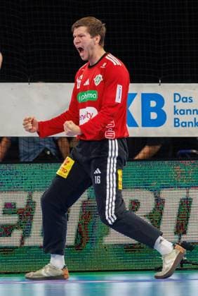 02.09.2026 - Handball - 1. Bundesliga OPEL HBL - Saison 2026 2027 - 02. Spieltag: HC Erlangen Metropolregion Nürnberg HCE - TSV Hannover-Burgdorf ( Die Recken ) - DaMa - xdaxmax - Jubel Freude - Simon Gade (16, TSV Hannover-Burgdorf ) ballt Faust Fäuste