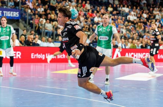 02.09.2026 - Handball - 1. Bundesliga OPEL HBL - Saison 2026 2027 - 02. Spieltag: HC Erlangen Metropolregion Nürnberg HCE - TSV Hannover-Burgdorf ( Die Recken ) - DaMa - xdaxmax - Florian Scheerer (10, HC Erlangen HCE )