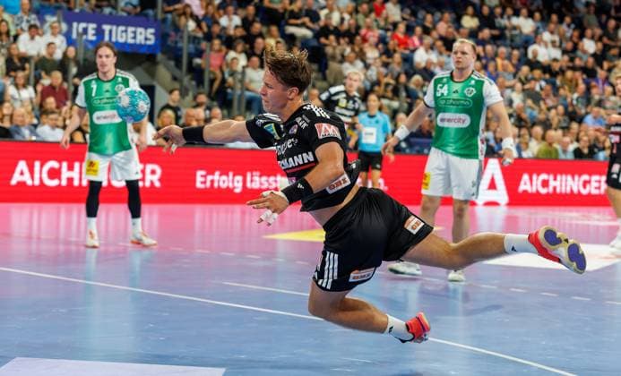 02.09.2026 - Handball - 1. Bundesliga OPEL HBL - Saison 2026 2027 - 02. Spieltag: HC Erlangen Metropolregion Nürnberg HCE - TSV Hannover-Burgdorf ( Die Recken ) - DaMa - xdaxmax - Florian Scheerer (10, HC Erlangen HCE )