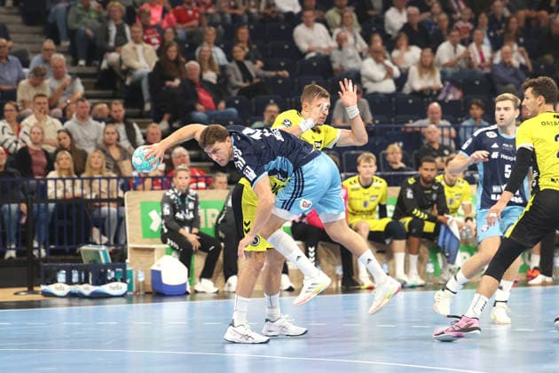 Handball Opel Handball Bundesliga 2026 2027 - Handball Verein Hamburg vs. TVB Stuttgart Nicolaj Jï¿½rgensen Joergensen (Hamburg), Simone Mengon (Stuttgart), Barclays Arena Hamburg
