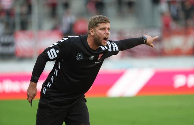 02.09.2026 Halle Saale Sachsen Anhalt Fußball Hallescher FC Halle HFC Regionalliga Nordost 4. Liga Männer Saison 2026 2027 6. Spieltag Hallescher FC - SV Tasmania Berlin Robert Schröder Trainer ( Hallescher FC)
