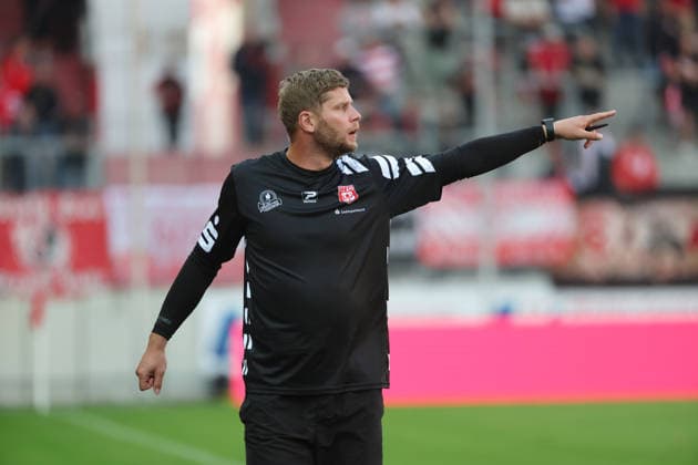 02.09.2026 Halle Saale Sachsen Anhalt Fußball Hallescher FC Halle HFC Regionalliga Nordost 4. Liga Männer Saison 2026 2027 6. Spieltag Hallescher FC - SV Tasmania Berlin Robert Schröder Trainer ( Hallescher FC)