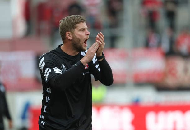 02.09.2026 Halle Saale Sachsen Anhalt Fußball Hallescher FC Halle HFC Regionalliga Nordost 4. Liga Männer Saison 2026 2027 6. Spieltag Hallescher FC - SV Tasmania Berlin Robert Schröder Trainer ( Hallescher FC)