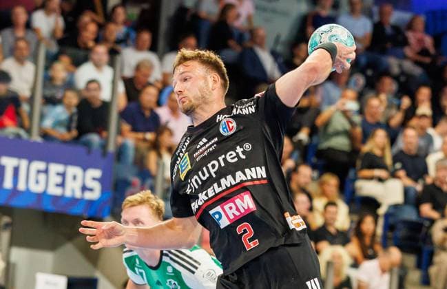 02.09.2026 - Handball - 1. Bundesliga OPEL HBL - Saison 2026 2027 - 02. Spieltag: HC Erlangen Metropolregion Nürnberg HCE - TSV Hannover-Burgdorf ( Die Recken ) - DaMa - xdaxmax - Frieder Bandlow (2, HC Erlangen HCE )