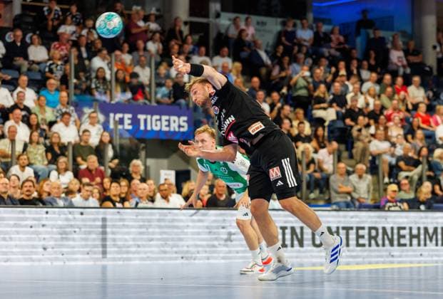 02.09.2026 - Handball - 1. Bundesliga OPEL HBL - Saison 2026 2027 - 02. Spieltag: HC Erlangen Metropolregion Nürnberg HCE - TSV Hannover-Burgdorf ( Die Recken ) - DaMa - xdaxmax - Frieder Bandlow (2, HC Erlangen HCE )