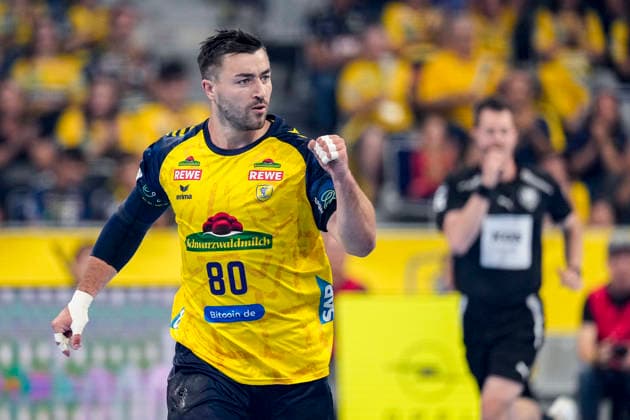 Torschütze Jannik Kohlbacher (RNL, 80), jubelt über ein Tor, Jubel, jubeln, Torjubel, Torerfolg, celebrate the goal, goal, celebration, jubelt ueber das Tor, Freuen, Freude, freut sich, optimistisch, positiv, Spielszene, Highlight, Einzelbild, Einzelfoto, Aktion, Action, 02.09.2026, Mannheim (Deutschland), Handball, Bundesliga, Rhein-Neckar Löwen - VfL Gummersbach