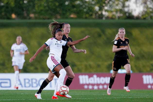 UEFA Women s Champions League - Real Madrid vs Ajax MADRID, SPAIN -September 2:Felicia Schroder of Real Madrid controls the ball during the UEFA Women s Champions League match between Real Madrid and Ajax at Alfredo Di Stefano stadium in Madrid.(Photo by Guille Martinez f22photo) Madrid Alfredo Di Stefano Stadium Spain Copyright: xGuillermoxMartinezx