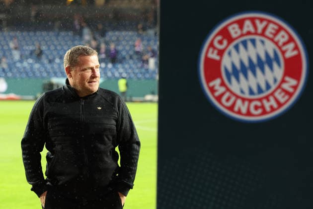 02.09.2026, xrekx, Fussball DFB Pokal 1.Runde, VfL Osnabrueck - FC Bayern München v.l. Platzbegehung vor dem Spiel Fußballfunktionär Vorstand Max Eberl (Bayern Muenchen) Osnabrueck