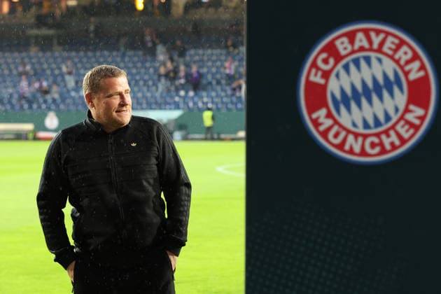 02.09.2026, xrekx, Fussball DFB Pokal 1.Runde, VfL Osnabrueck - FC Bayern München v.l. Platzbegehung vor dem Spiel Fußballfunktionär Vorstand Max Eberl (Bayern Muenchen) Osnabrueck