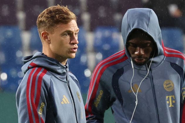 02.09.2026, xrekx, Fussball DFB Pokal 1.Runde, VfL Osnabrueck - FC Bayern München v.l. Platzbegehung vor dem Spiel Joshua Kimmich (FC Bayern Muenchen) Alphonso Davies (FC Bayern Muenchen) Osnabrueck