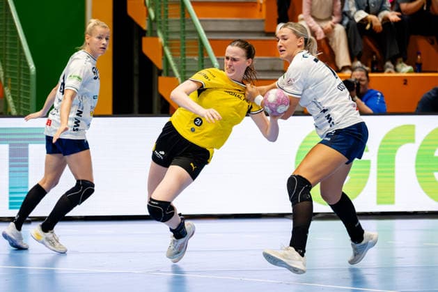 Dortmund, 02.09.2026, Handball, Damen, Bundesliga, 2. Spielatg, BVB Borussia Dortmund - Union Neckarsulm Alieke van Maurik (BVB, 14) im Zweikampf mit Paulina Uscinowicz (Sport-Union Neckarsulm, 78)
