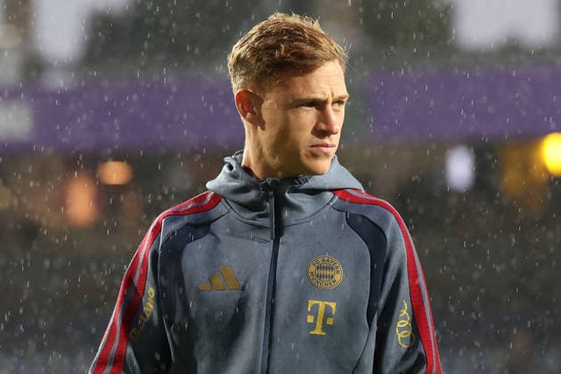 02.09.2026, xrekx, Fussball DFB Pokal 1.Runde, VfL Osnabrueck - FC Bayern München v.l. Platzbegehung vor dem Spiel Joshua Kimmich (FC Bayern Muenchen) Osnabrueck
