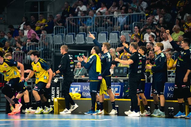 02.09.2026, xwppx, Handball Opel HBL, Rhein-Neckar-Löwen - VfL Gummersbach v.l. Bank Rhein-Neckar Löwen Mannheim