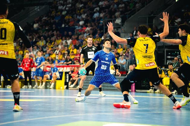 02.09.2026, xwppx, Handball Opel HBL, Rhein-Neckar-Löwen - VfL Gummersbach v.l. Ludvig Hallbäck (VfL Gummersbach), Robert Timmermeister (Rhein-Neckar Löwen) Mannheim