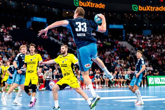 02.09.2026, xdobgx, Handball Opel HBL, Handball Club Hamburg - TVB Stuttgart v.l. Moritz Sauter (Handball Club Hamburg, 33) beim Wurf, in action, throwing Hamburg