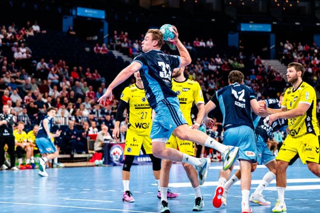 02.09.2026, xdobgx, Handball Opel HBL, Handball Club Hamburg - TVB Stuttgart v.l. Moritz Sauter (Handball Club Hamburg, 33) beim Wurf, in action, throwing Hamburg