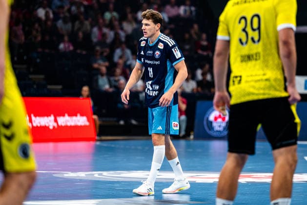 02.09.2026, xdobgx, Handball Opel HBL, Handball Club Hamburg - TVB Stuttgart v.l. Nicolaj Jorgensen (Handball Club Hamburg, 11) Freisteller, Einzelbild, Ganzkoerper Hamburg