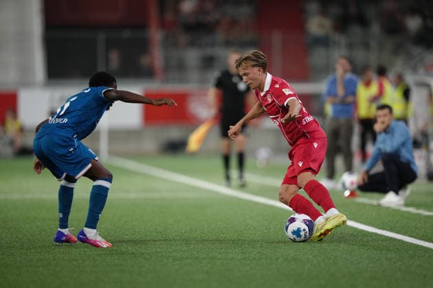 Thun, Switzerland - September 02: Tom Strannegard (18 THU) against Nathan Butler-Oyedeji (11 LS) during the Brack Super League match between FC Thun and FC Lausanne at VISANA STADION on September 02, 2026 in Thun, Switzerland. Copyright: xKjetilxWaberx xSPPx Sportspressphoto_SPR222223
