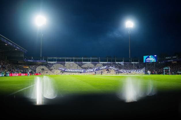 02.09.2026 - Fußball, 2026 2027, DFB-Pokal, 1. Hauptrunde, VfL Osnabrück - FC Bayern München: Fans (Osnabrück) mit einer Choreografie, Choreo, Choreografie, angelehnt an eine Achterbahn DFB REGULATIONS PROHIBIT ANY USE OF PHOTOGRAPHS AS IMAGE SEQUENCES AND OR QUASI-VIDEO.