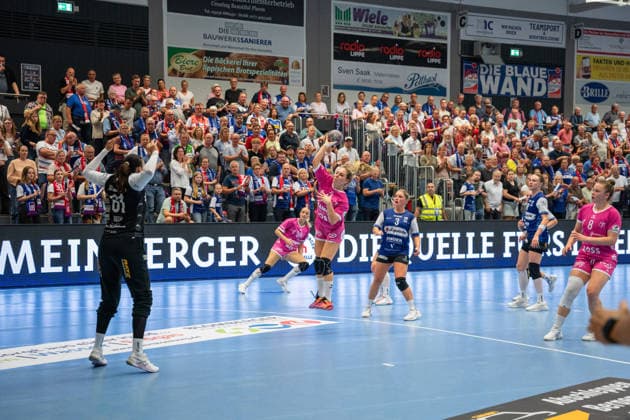 HSG Blomberg-Lippe (GER) vs. TuS Metzingen (GER), Handball, 1. Handball Bundesliga Frauen, Spieltag 2, Saison 2026 2027, Blomberg, 02.09.26 Johanna Farkas (TuS Metzingen, 19) im Torwurf Blomberg Synflex-Arena an der Ulmenallee Deutschland