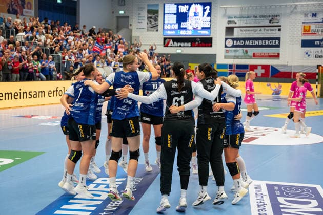 HSG Blomberg-Lippe (GER) vs. TuS Metzingen (GER), Handball, 1. Handball Bundesliga Frauen, Spieltag 2, Saison 2026 2027, Blomberg, 02.09.26 Die Spielerinnen der HSG Blomberg-Lippe (GER) jubeln freuen sich ueber den Sieg gegen TuS Metzingen (GER) Blomberg Synflex-Arena an der Ulmenallee Deutschland