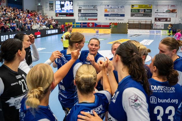 HSG Blomberg-Lippe (GER) vs. TuS Metzingen (GER), Handball, 1. Handball Bundesliga Frauen, Spieltag 2, Saison 2026 2027, Blomberg, 02.09.26 Die Spielerinnen der HSG Blomberg-Lippe (GER) jubeln freuen sich ueber den Sieg gegen TuS Metzingen (GER). Im Fokus: Diana Magnusdottir (HSG Blomberg-Lippe, 07) Blomberg Synflex-Arena an der Ulmenallee Deutschland