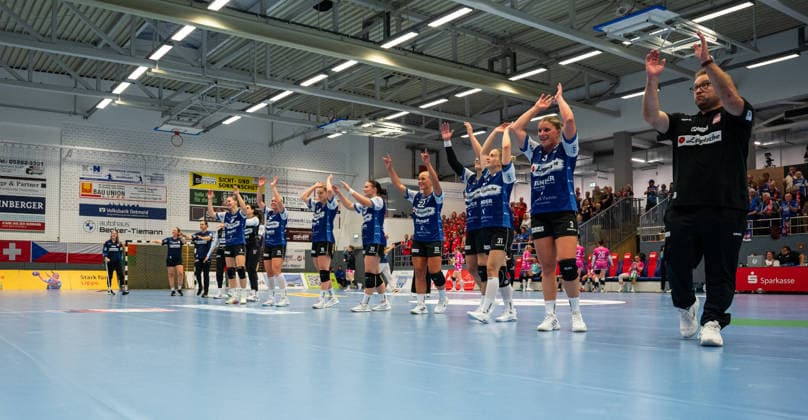 HSG Blomberg-Lippe (GER) vs. TuS Metzingen (GER), Handball, 1. Handball Bundesliga Frauen, Spieltag 2, Saison 2026 2027, Blomberg, 02.09.26 Die Spielerinnen der HSG Blomberg-Lippe (GER) jubeln freuen sich ueber den Sieg gegen TuS Metzingen (GER) Blomberg Synflex-Arena an der Ulmenallee Deutschland