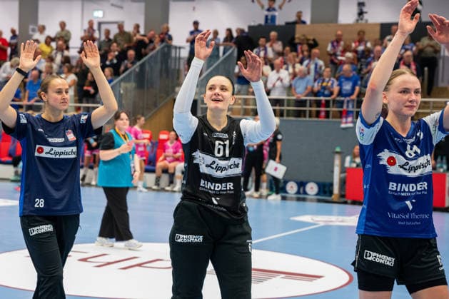 HSG Blomberg-Lippe (GER) vs. TuS Metzingen (GER), Handball, 1. Handball Bundesliga Frauen, Spieltag 2, Saison 2026 2027, Blomberg, 02.09.26 Nicole Roth (HSG Blomberg-Lippe, 61) jubelt freut sich ueber den Sieg gegen TuS Metzingen (GER) Blomberg Synflex-Arena an der Ulmenallee Deutschland