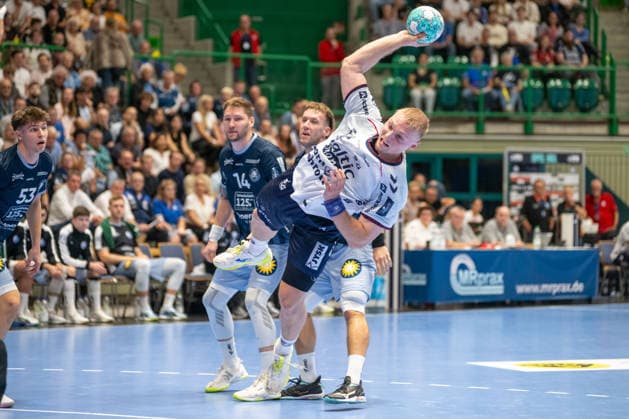 Emil Bergholt (SG Felnsburg Handewitt, 14) kommt am Kreis zum Wurf. Bergischer HC vs. SG Flensburg-Handewitt, Handball, Opel HBL, 02. Spieltag, Saison 2026 2027, 02.09.2026 Bergischer HC vs. SG Flensburg-Handewitt, Handball, Opel HBL, 02. Spieltag, Saison 2026 2027, 02.09.2026 Wuppertal Copyright: xEibner-Pressefoto ThomasxHaeslerx EP_THR