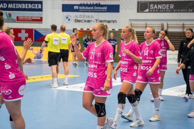 HSG Blomberg-Lippe (GER) vs. TuS Metzingen (GER), Handball, 1. Handball Bundesliga Frauen, Spieltag 2, Saison 2026 2027, Blomberg, 02.09.26 Svenja Demmel (TuS Metzingen, 21) ist traurig nach der Niederlage gegen HSG Blomberg-Lippe (GER) Blomberg Synflex-Arena an der Ulmenallee Deutschland