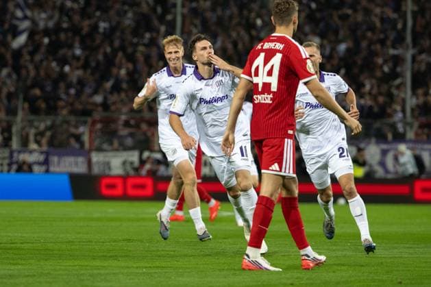Torjubel zum 1:0 durch Robin Meißner 11 (Osnabrueck), VfL Osnabrueck vs. FC Bayern Muenchen, DFB-Pokal, 1. Runde, 02.09.2026 DFB regulations prohibit any use of photographs as image sequences and or quasi-video Osnabrück Niedersachsen Deutschland