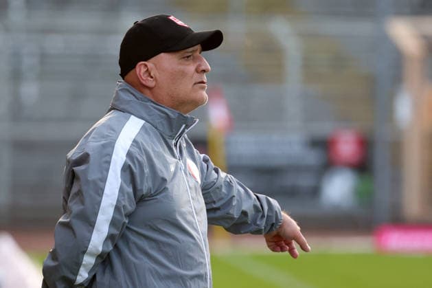 Trainer Volkan Uluc (SI) Fussball Regionalliga West, 6. Spieltag, Sportfreunde Siegen - SC Paderborn 07 U21, U 21 am 02.09.2026 in Siegen Deutschland.