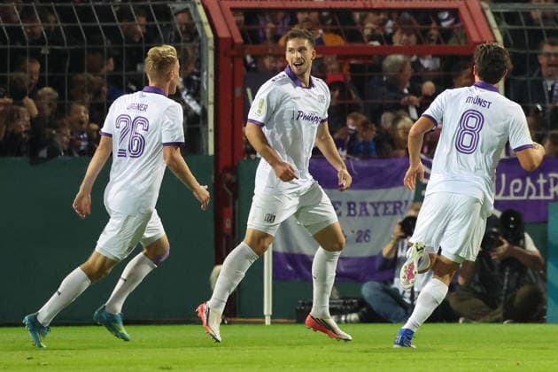02.09.2026, xrekx, Fussball DFB Pokal 1.Runde, VfL Osnabrueck - FC Bayern München v.l. Leonhard Münst (VfL Osnabrueck Osnabrück) jubelt nach dem Tor zum 1:0 Osnabrueck