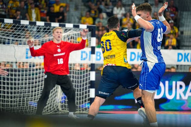 02.09.2026, xwppx, Handball Opel HBL, Rhein-Neckar-Löwen - VfL Gummersbach v.l. Bertram Obling (VfL Gummersbach), Jannik Kohlbacher (Rhein-Neckar Löwen), Å tÄ›pan Zeman (VfL Gummersbach) Mannheim