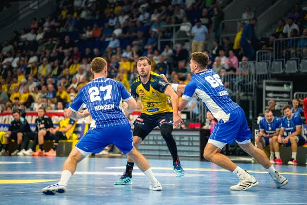 02.09.2026, xwppx, Handball Opel HBL, Rhein-Neckar-Löwen - VfL Gummersbach v.l. Kristjan HorÅ¾en (VfL Gummersbach), Kentin MahÃ (Rhein-Neckar Löwen), Å tÄ›pan Zeman (VfL Gummersbach) Mannheim