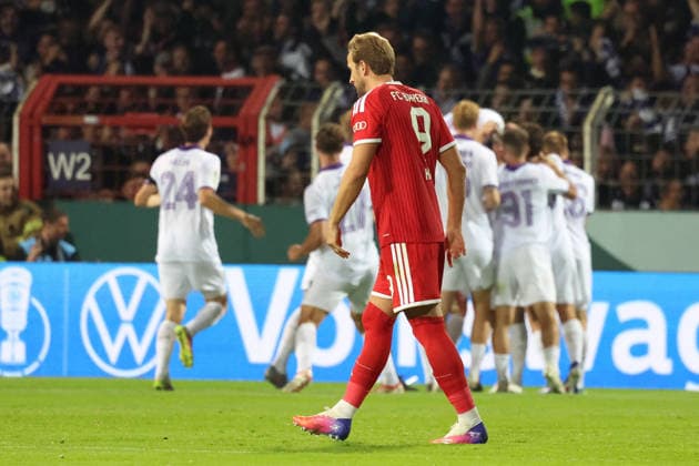 02.09.2026, xrekx, Fussball DFB Pokal 1.Runde, VfL Osnabrueck - FC Bayern München v.l. Harry Kane (FC Bayern Muenchen) Enttäuscht, traurig, frustriert, ratlos, nach dem Tor zum 1:0 Osnabrueck