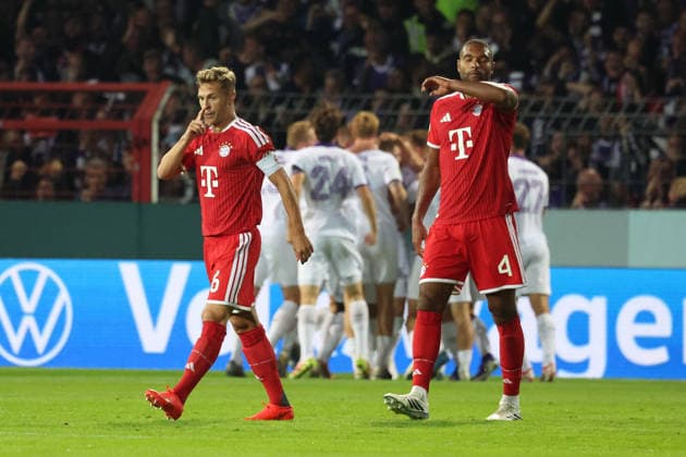 02.09.2026, xrekx, Fussball DFB Pokal 1.Runde, VfL Osnabrueck - FC Bayern München v.l. Joshua Kimmich (FC Bayern Muenchen) Jonathan Tah (FC Bayern Muenchen) Enttäuscht, traurig, frustriert, ratlos, nach dem Tor zum 1:0 Osnabrueck