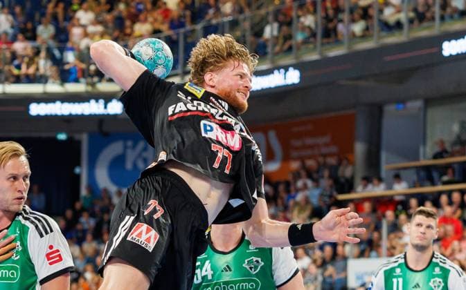 02.09.2026 - Handball - 1. Bundesliga OPEL HBL - Saison 2026 2027 - 02. Spieltag: HC Erlangen Metropolregion Nürnberg HCE - TSV Hannover-Burgdorf ( Die Recken ) - DaMa - xdaxmax - Maciej Gebala (77, HC Erlangen HCE )