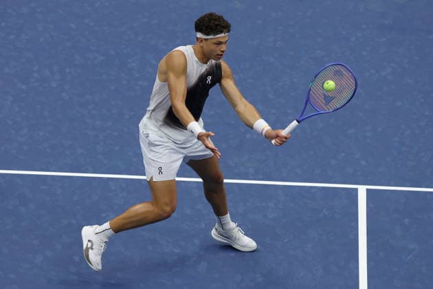 US Open tennis tournament - Day 4 Ben Shelton of the US in action against Hubert Hurkacz of Poland during the Men s Singles second round match of the US Open Tennis Championships in Flushing Meadows, New York, USA, 02 September 2026. FLUSHING MEADOWS NEW YORK United States  Copyright: xBRIANxHIRSCHFELDx