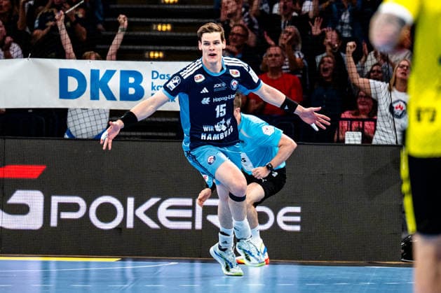 02.09.2026, xdobgx, Handball Opel HBL, Handball Club Hamburg - TVB Stuttgart v.l. Dominik Axmann (Handball Club Hamburg, 15) Jubel, Torjubel, jubelt ueber das Tor, celebrate the goal, celebration Hamburg