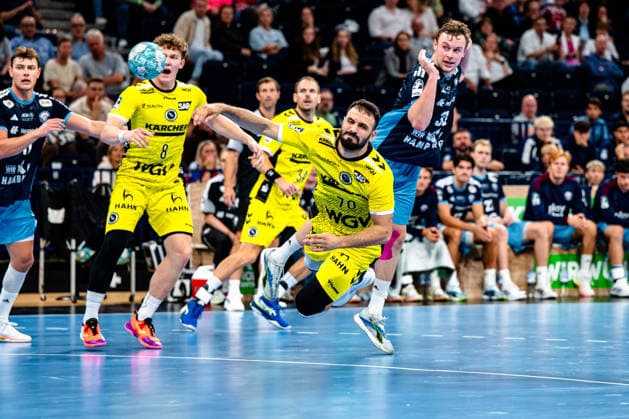 02.09.2026, xdobgx, Handball Opel HBL, Handball Club Hamburg - TVB Stuttgart v.l. Mohamed Amine Darmoul (TVB Stuttgart, 70) beim Wurf, in action, throwing Hamburg