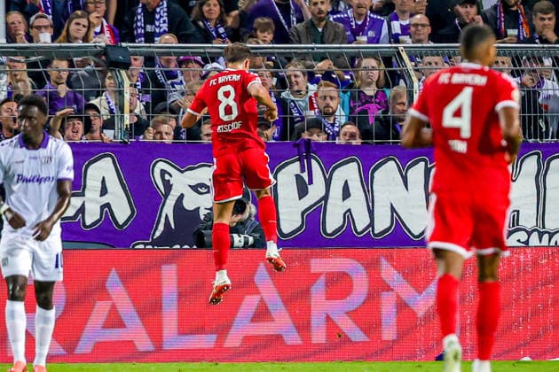 2026.09.02, xkwix, Fußball, DFB-Pokal, VfL Osnabrück - FC Bayern München, Stadion an der Bremer Brücke, 1.Runde, Saison 2026 2027: Torjubel nach Tor zum 1:2 durch Tom Bischof (FC Bayern Muenchen 8) DFB regulations prohibit any use of photographs as image sequences and or quasi-video. Photo: xKamilxWilkowskixPressefotoKochx Niedersachsen Deutschland