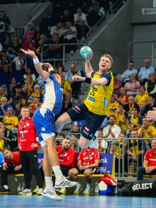 02.09.2026, xwppx, Handball Opel HBL, Rhein-Neckar-Löwen - VfL Gummersbach v.l. Å tÄ›pan Zeman (VfL Gummersbach), Haukur Thrastarson (Rhein-Neckar Löwen) Mannheim