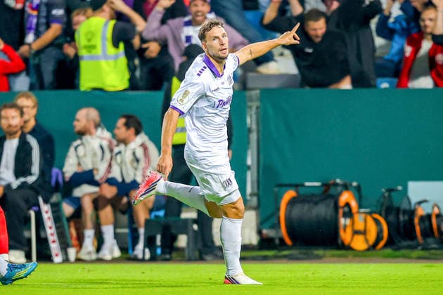 2026.09.02, xkwix, Fußball, DFB-Pokal, VfL Osnabrück - FC Bayern München, Stadion an der Bremer Brücke, 1.Runde, Saison 2026 2027: Torjubel nach Tor zum 1:0 durch Robin Meissner (VfL Osnabrueck 11) DFB regulations prohibit any use of photographs as image sequences and or quasi-video. Photo: xKamilxWilkowskixPressefotoKochx Niedersachsen Deutschland