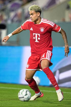 Fußball, DFB-Pokal, 20260902, VfL Osnabrück - FC Bayern München. Im Bild Luis DIAZ (Bayern, 14). Osnabrück Osnatel Arena Niedersachsen Deutschland Copyright: Passion2Press MarkusxFischerx